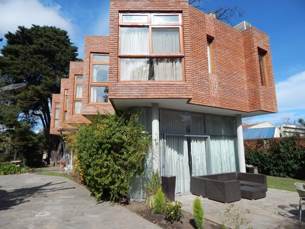 Hotel Aeropuerto Ezeiza Casa De Mr مونتي غراندي المظهر الخارجي الصورة